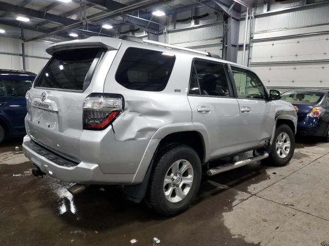 2019 TOYOTA 4RUNNER SR - JTEBU5JR1K5624303