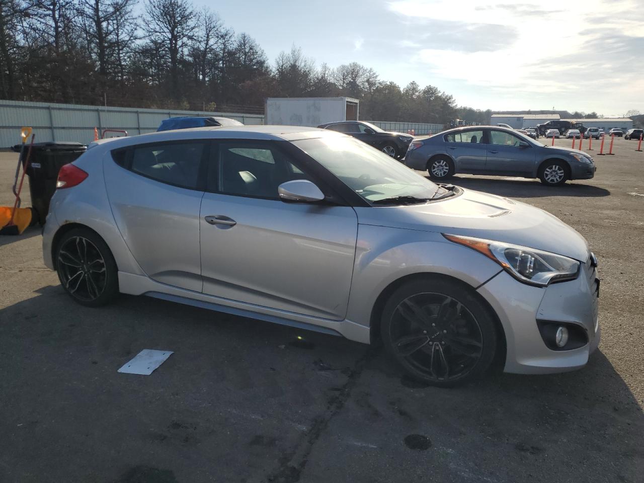 Lot #3037770263 2015 HYUNDAI VELOSTER T