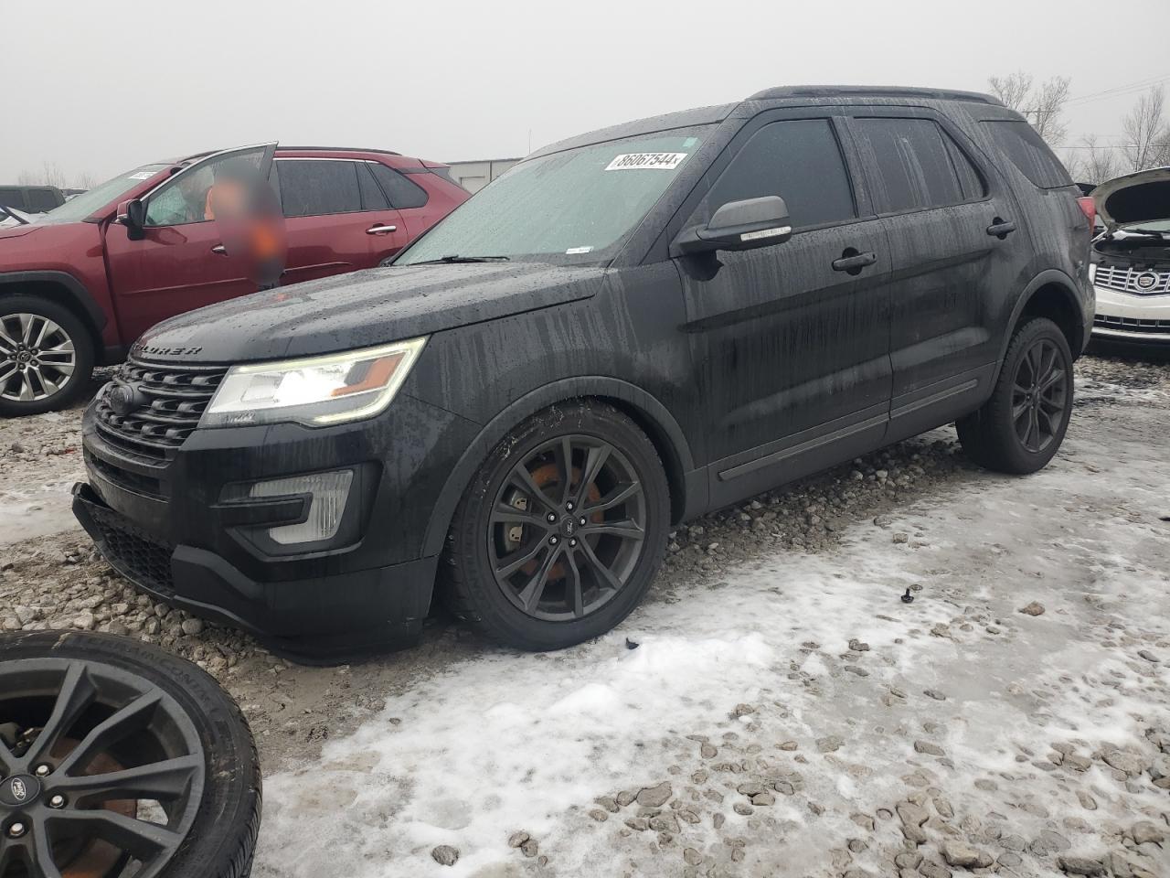  Salvage Ford Explorer