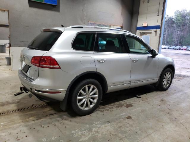 VOLKSWAGEN TOUAREG SP 2016 silver  gas WVGEF9BPXGD008964 photo #4