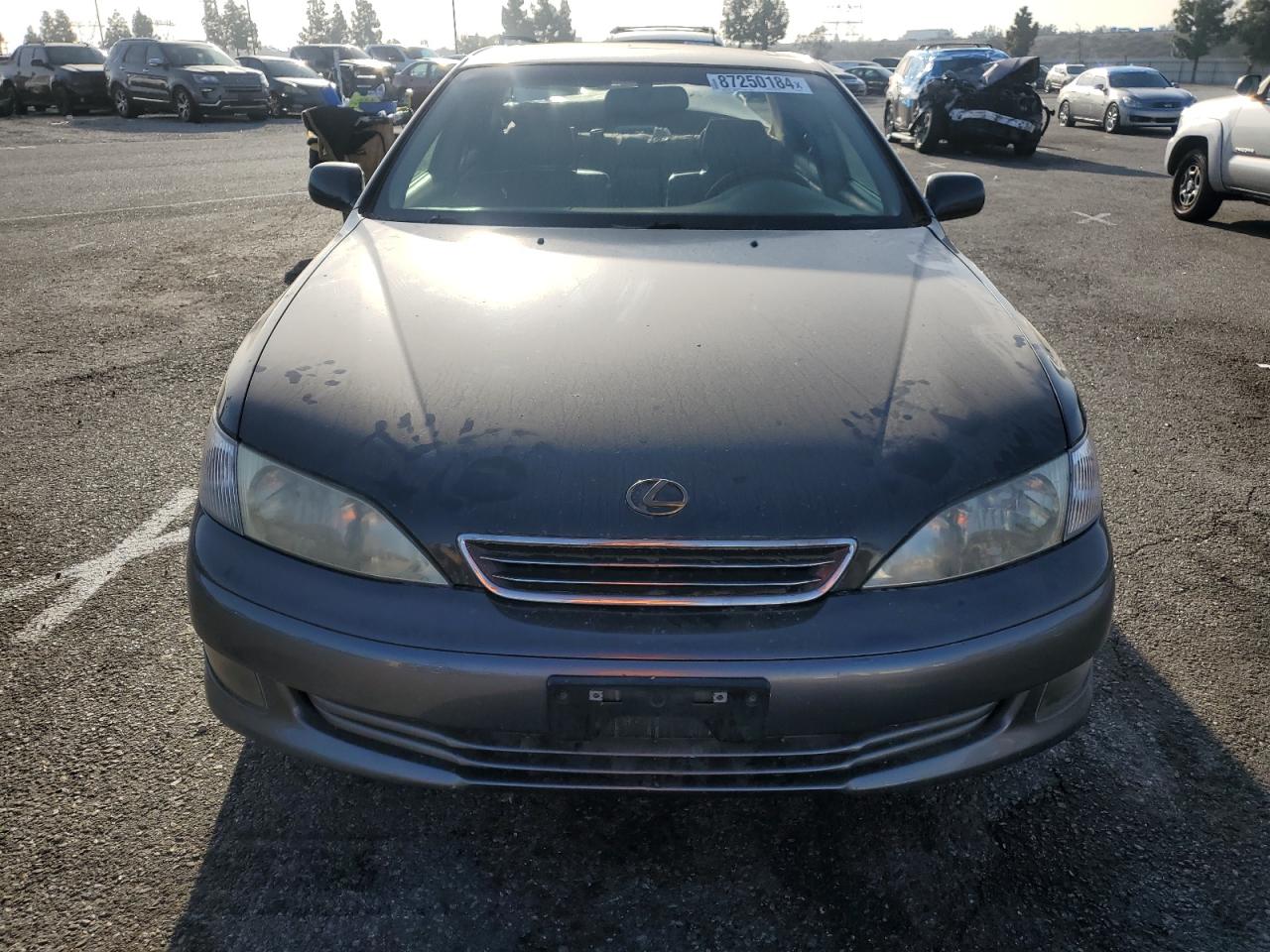 Lot #3044673231 2000 LEXUS ES 300