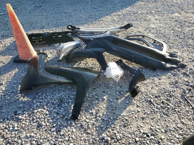 2022 TOYOTA RAV4 XLE - 2T3W1RFV2NC190841