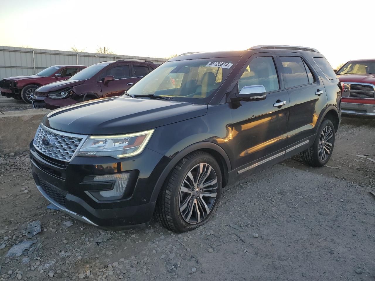  Salvage Ford Explorer