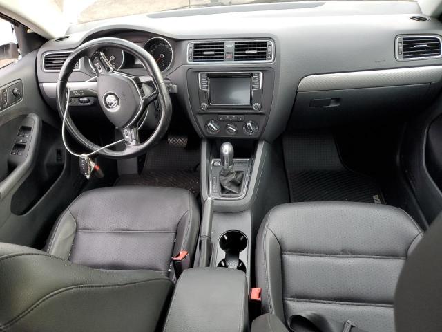 2018 VOLKSWAGEN JETTA SE - 3VWDB7AJ0JM206118