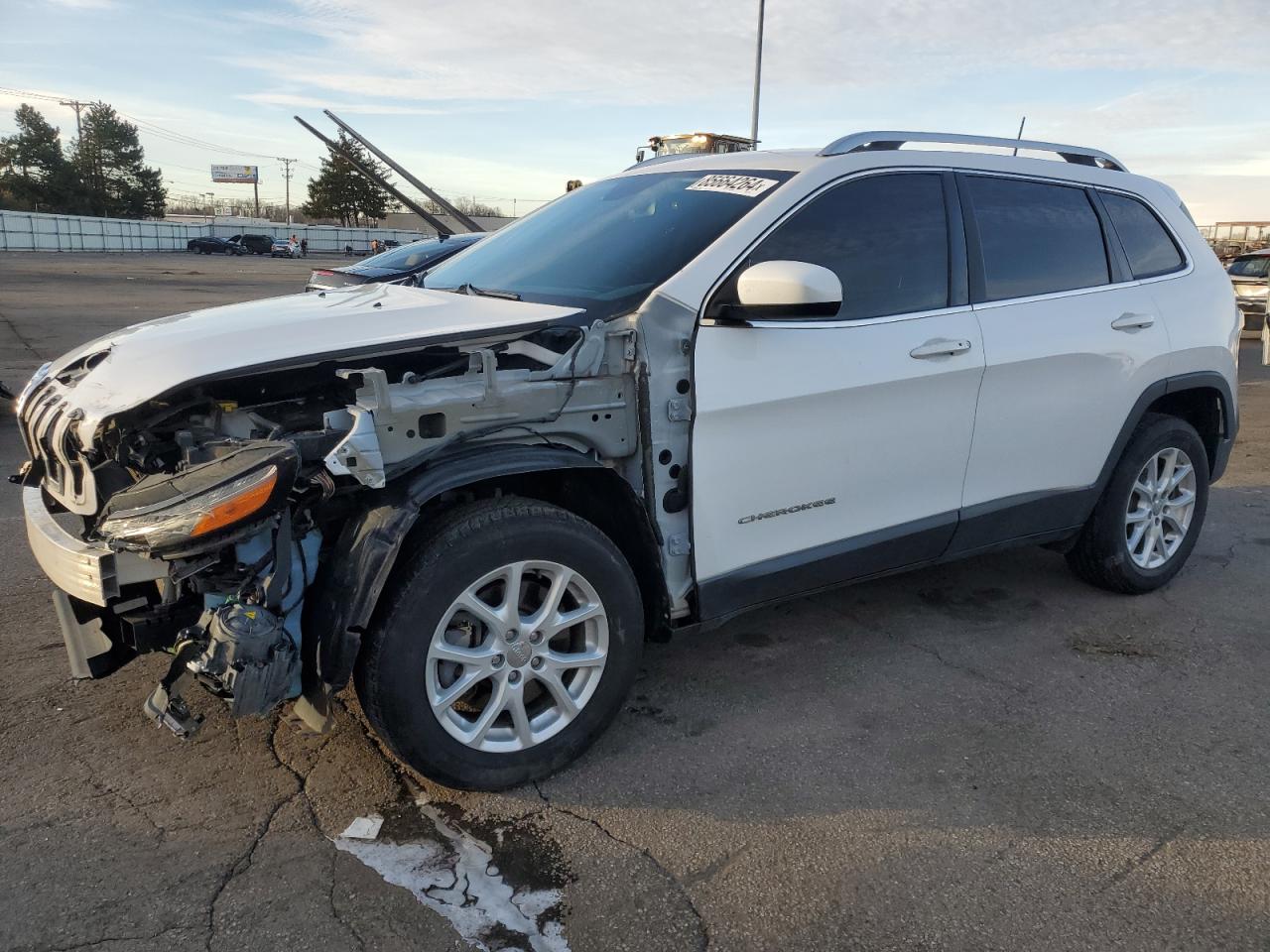  Salvage Jeep Grand Cherokee