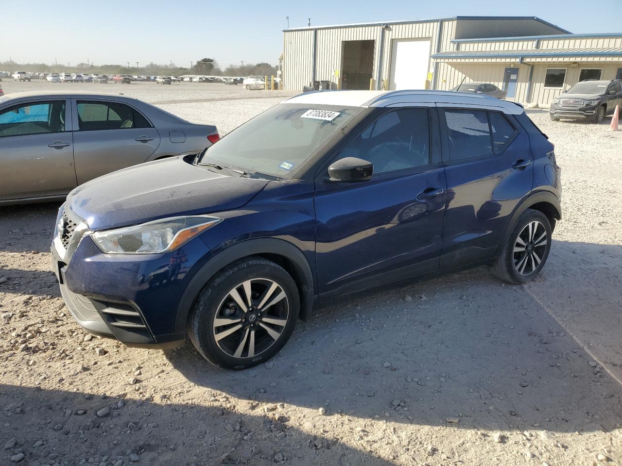  Salvage Nissan Kicks