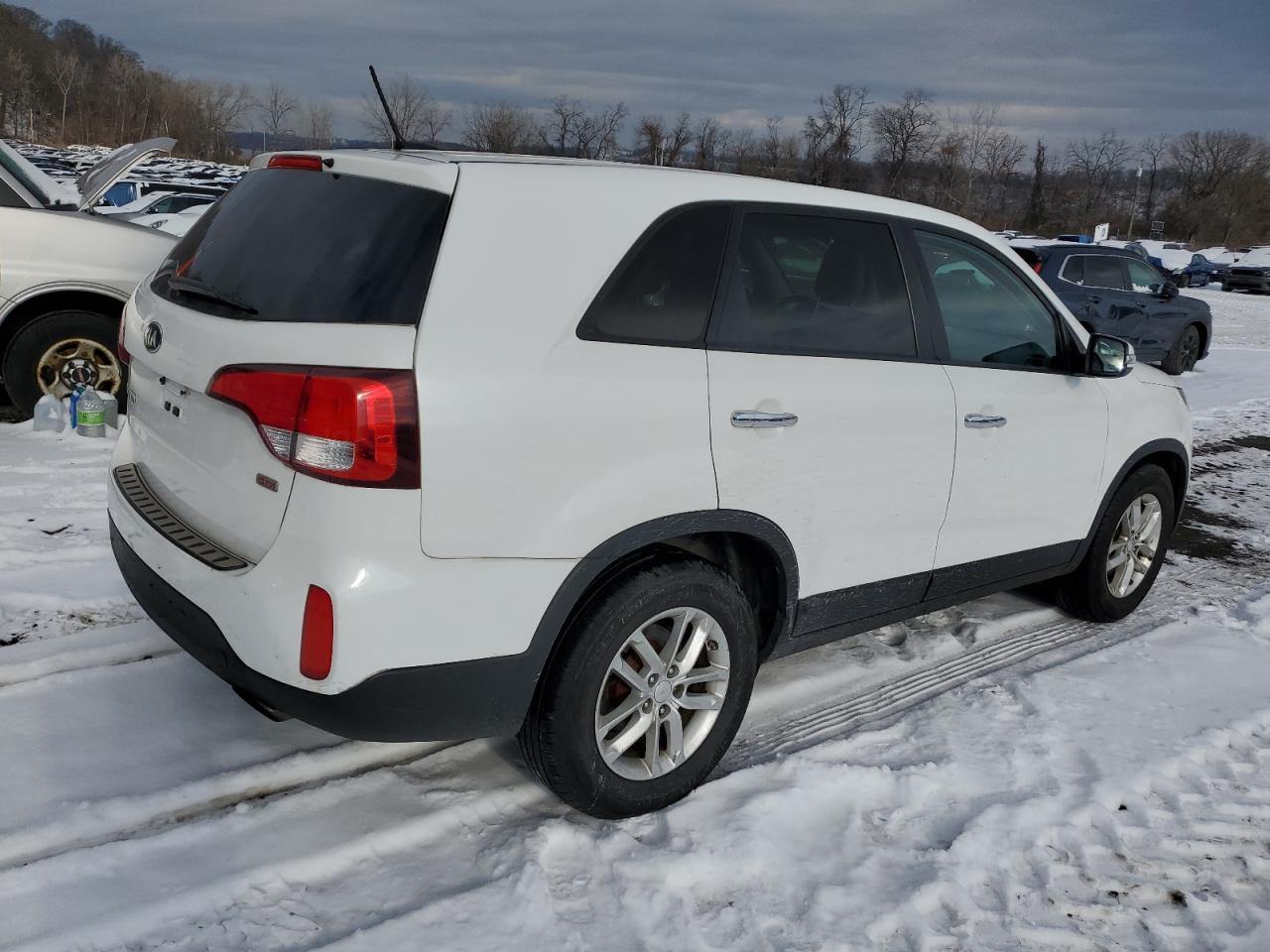 Lot #3034281087 2015 KIA SORENTO LX