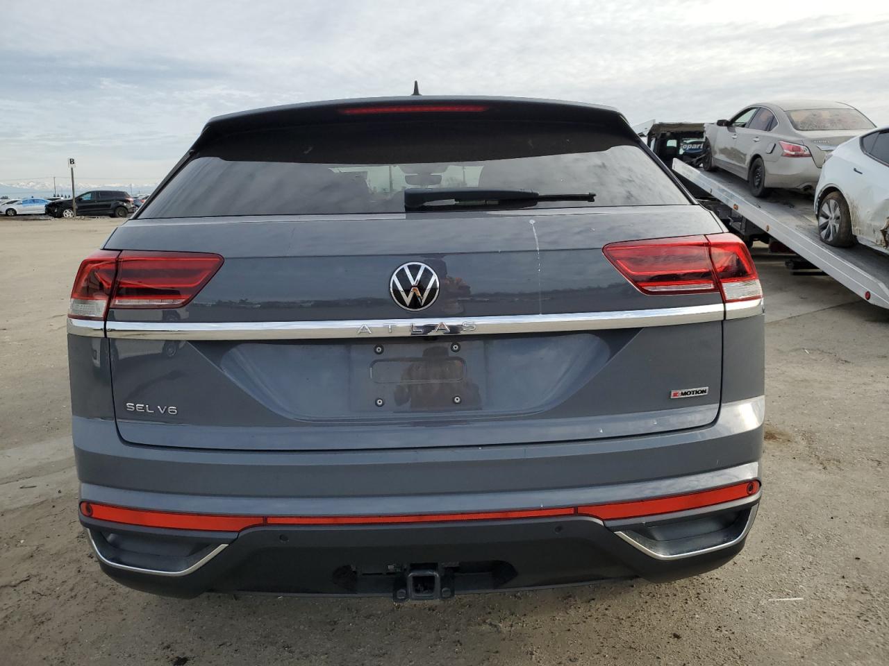 Lot #3030387466 2020 VOLKSWAGEN ATLAS CROS