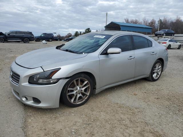 NISSAN MAXIMA S