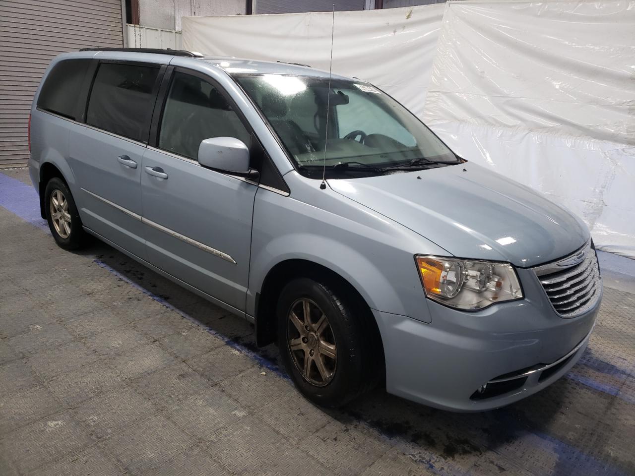 Lot #3029378683 2012 CHRYSLER TOWN & COU