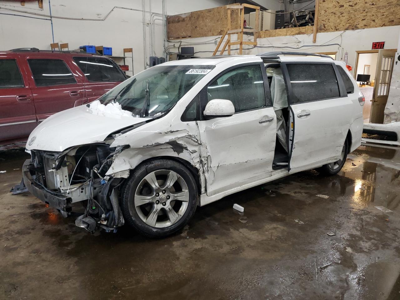 Lot #3051365644 2014 TOYOTA SIENNA SPO