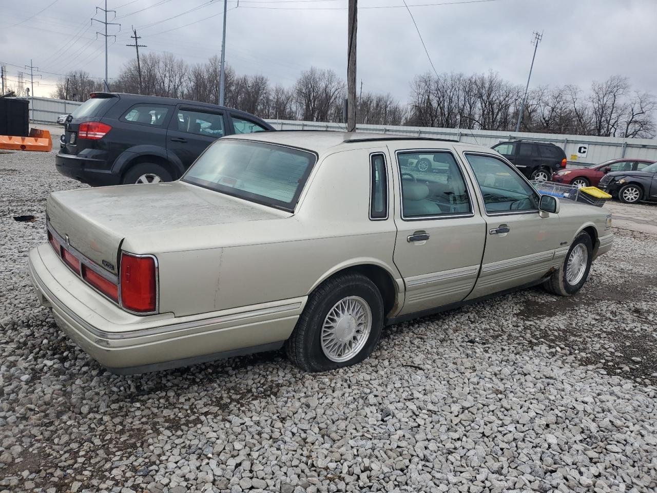 Lot #3045791667 1997 LINCOLN TOWNCAR