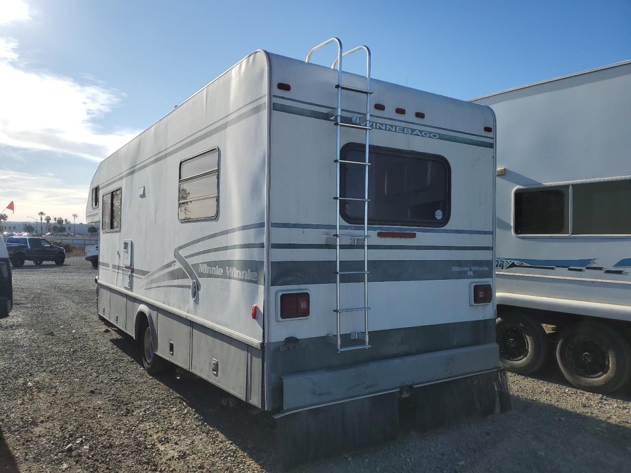 Lot #3038020210 1997 WINNEBAGO MOTORHOME