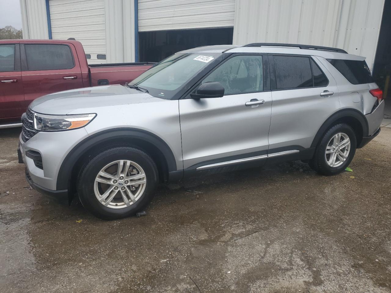  Salvage Ford Explorer