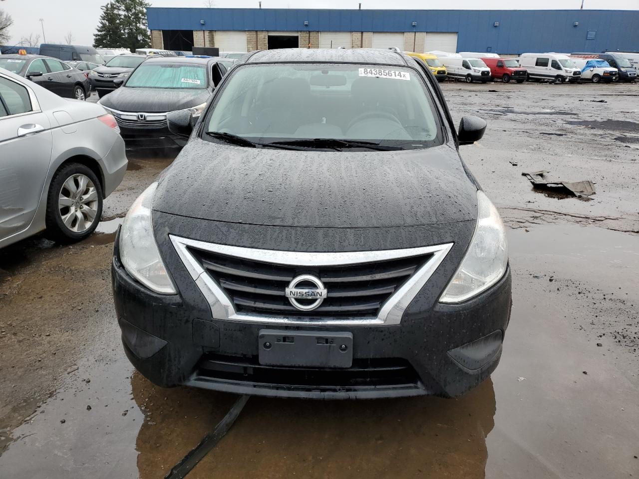NISSAN VERSA S