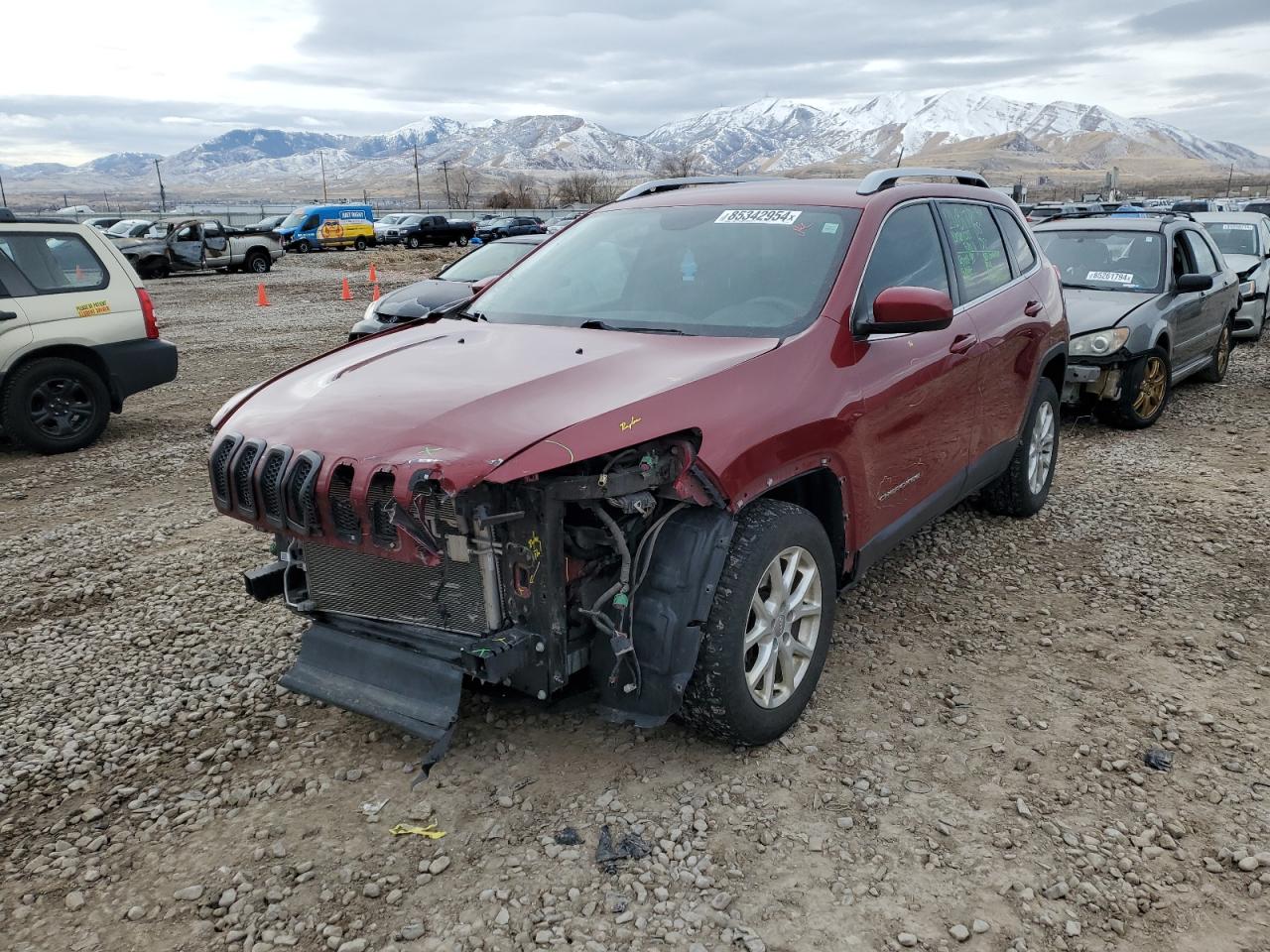  Salvage Jeep Grand Cherokee