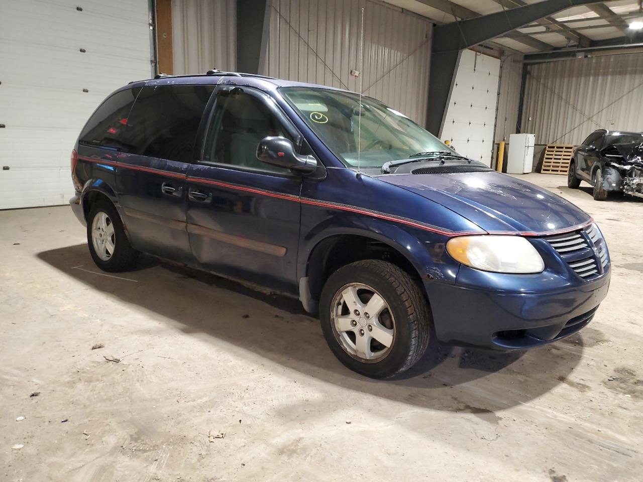 Lot #3041823457 2006 DODGE CARAVAN SX