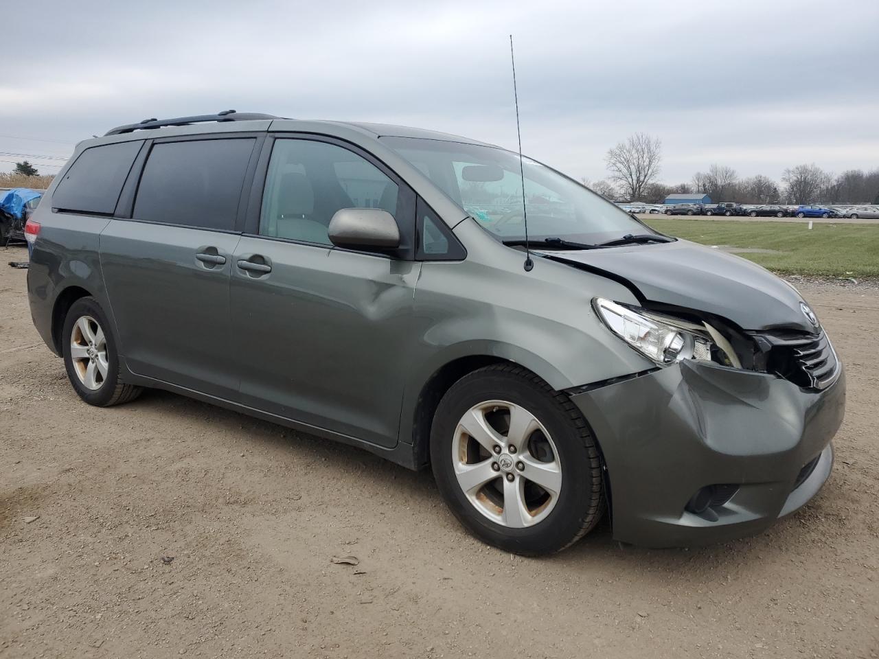 Lot #3027086831 2011 TOYOTA SIENNA LE