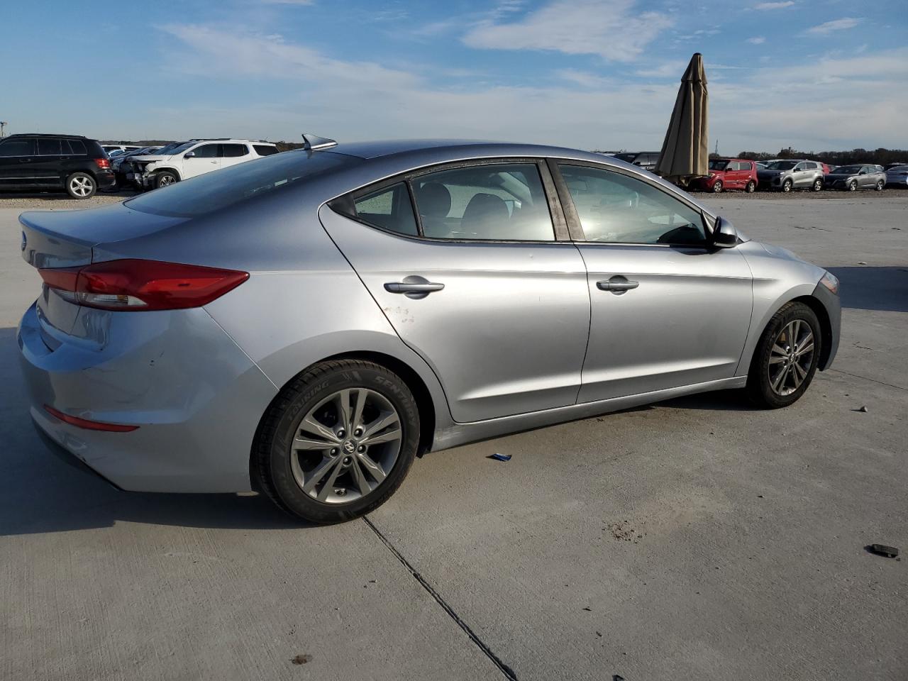 Lot #3025929948 2017 HYUNDAI ELANTRA SE