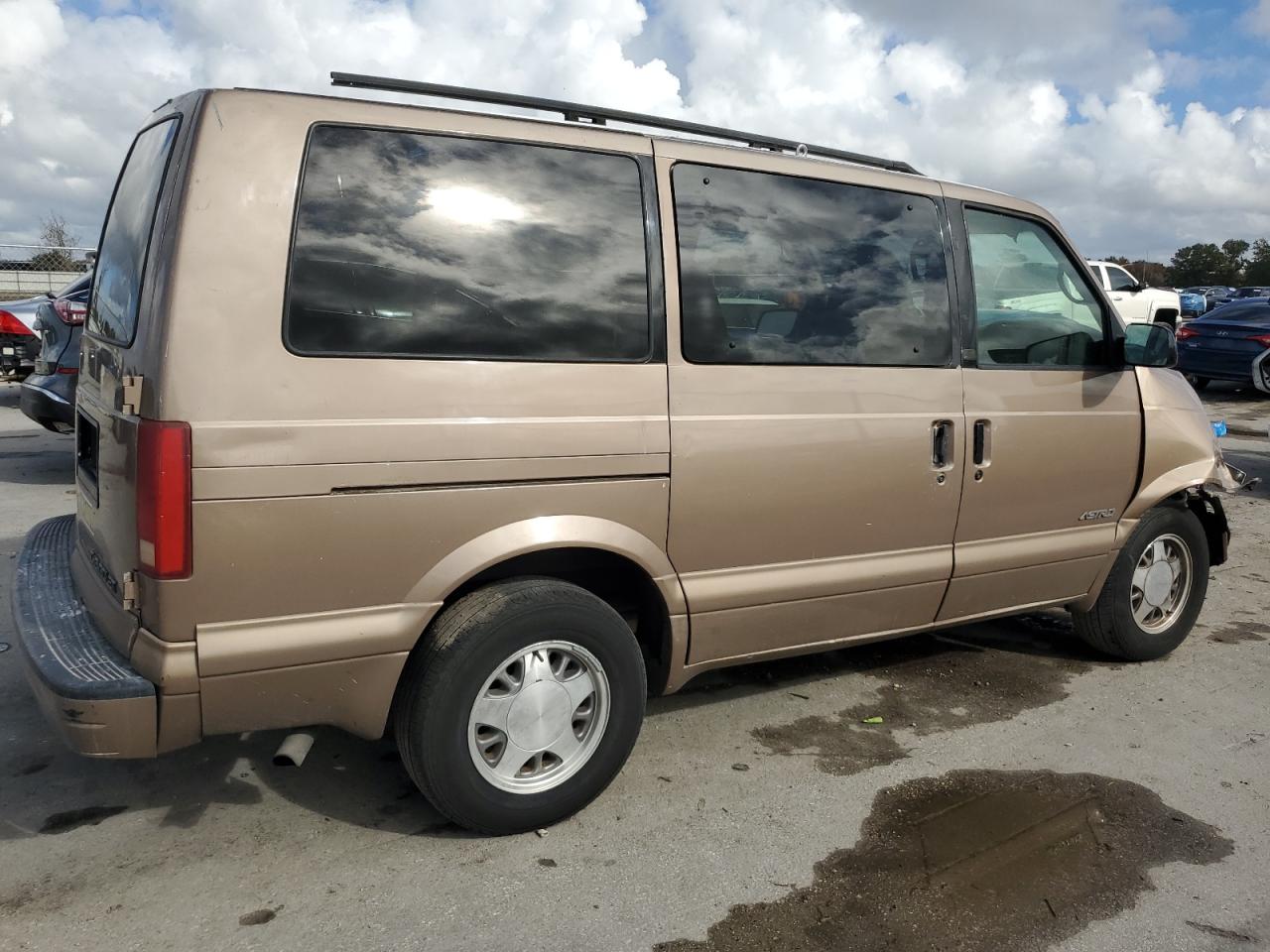 Lot #3029603126 2001 CHEVROLET ASTRO