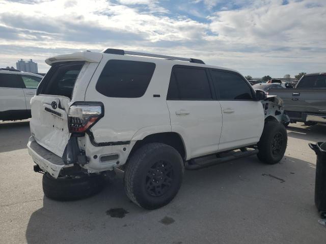 2022 TOYOTA 4RUNNER SR - JTEFU5JR8N5268051