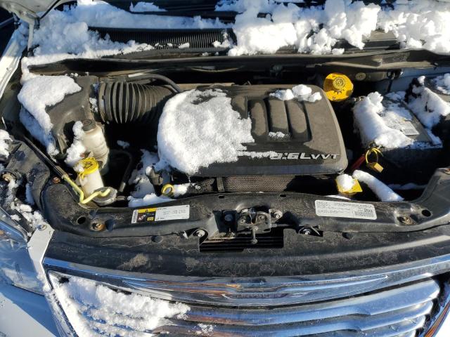 2016 CHRYSLER TOWN & COU - 2C4RC1BG5GR246010