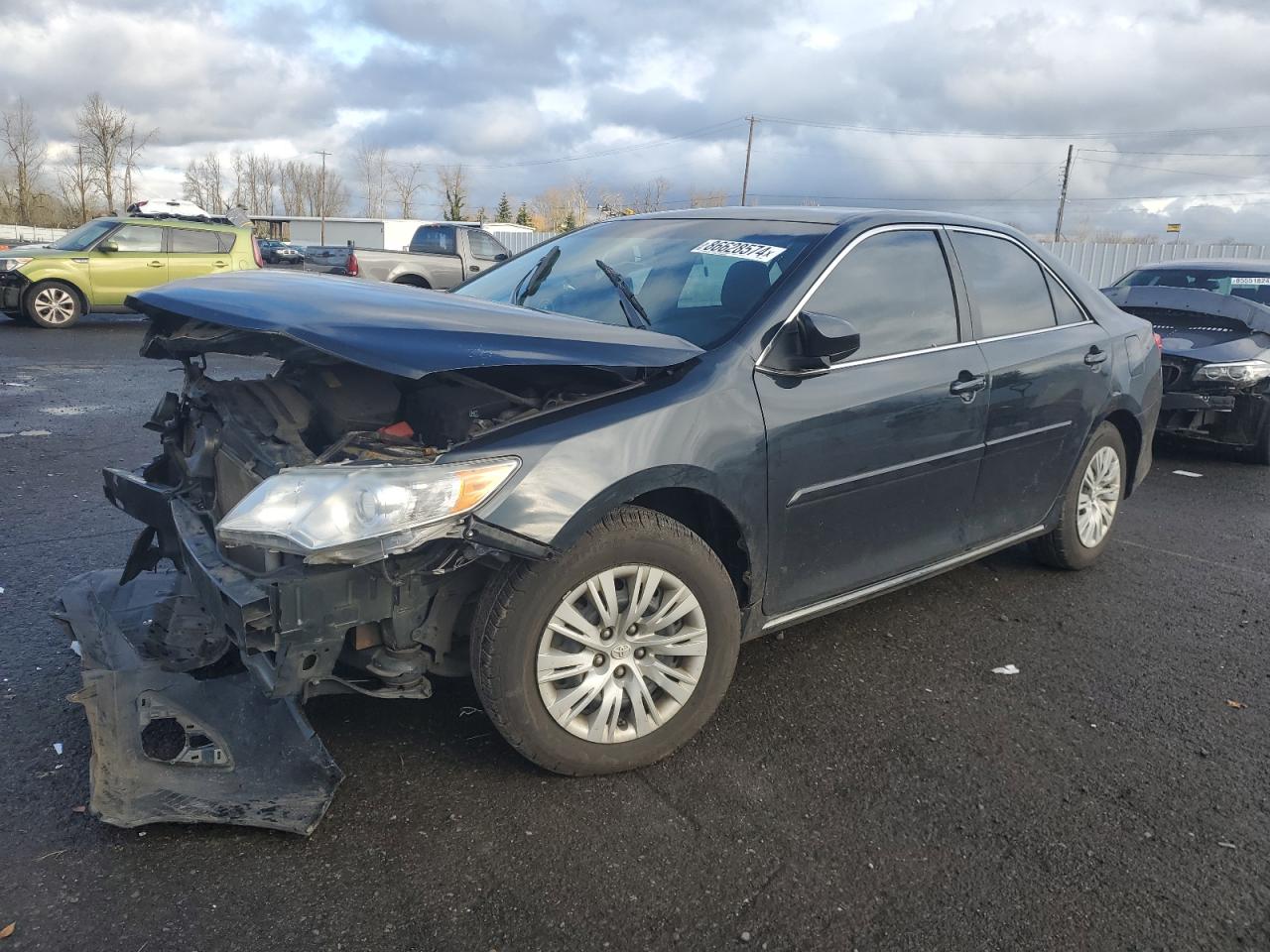 TOYOTA CAMRY BASE