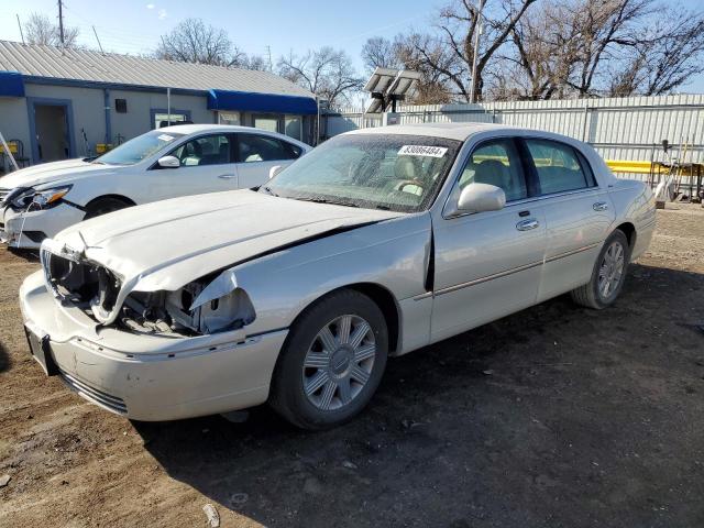 2004 LINCOLN TOWN CAR U #3024630614