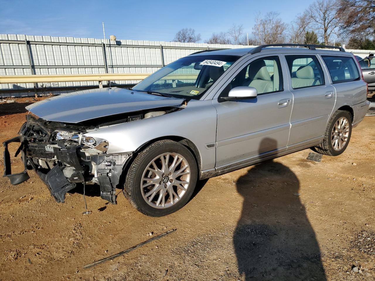 Lot #3042039194 2006 VOLVO V70 2.5T