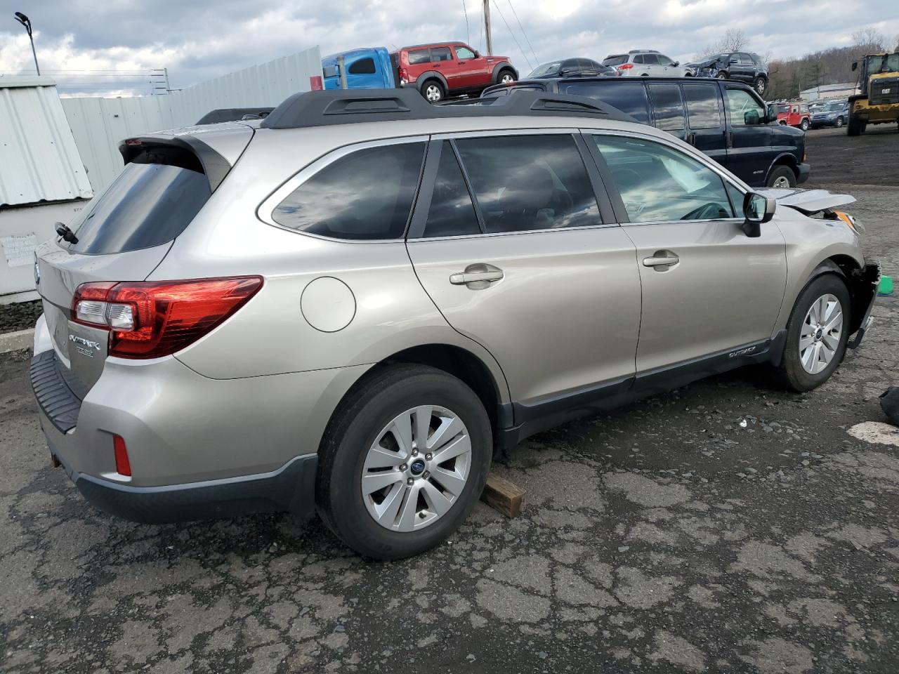 Lot #3030408483 2015 SUBARU OUTBACK 2.