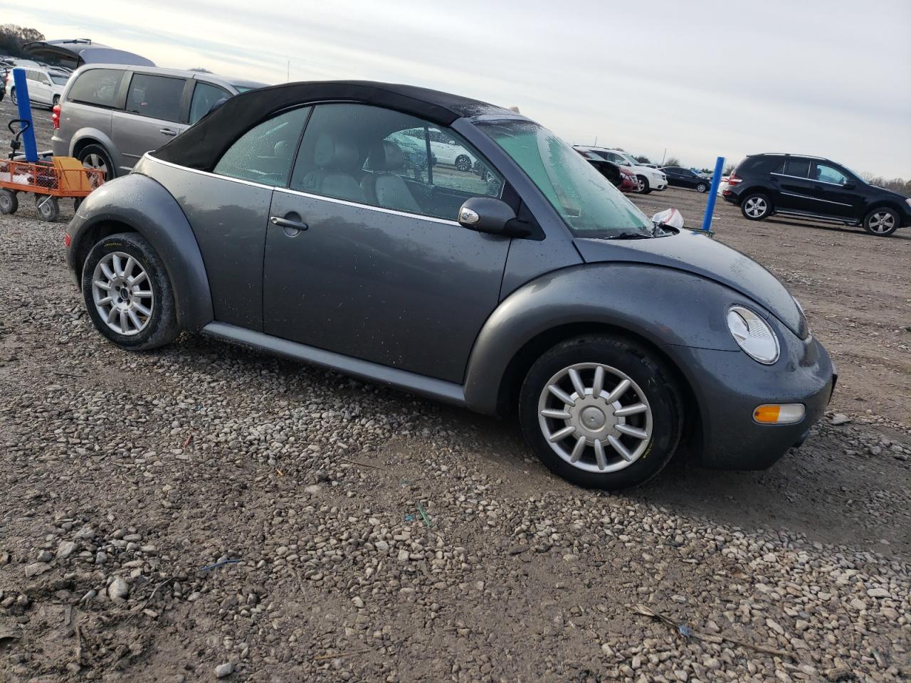 Lot #3030718095 2004 VOLKSWAGEN NEW BEETLE