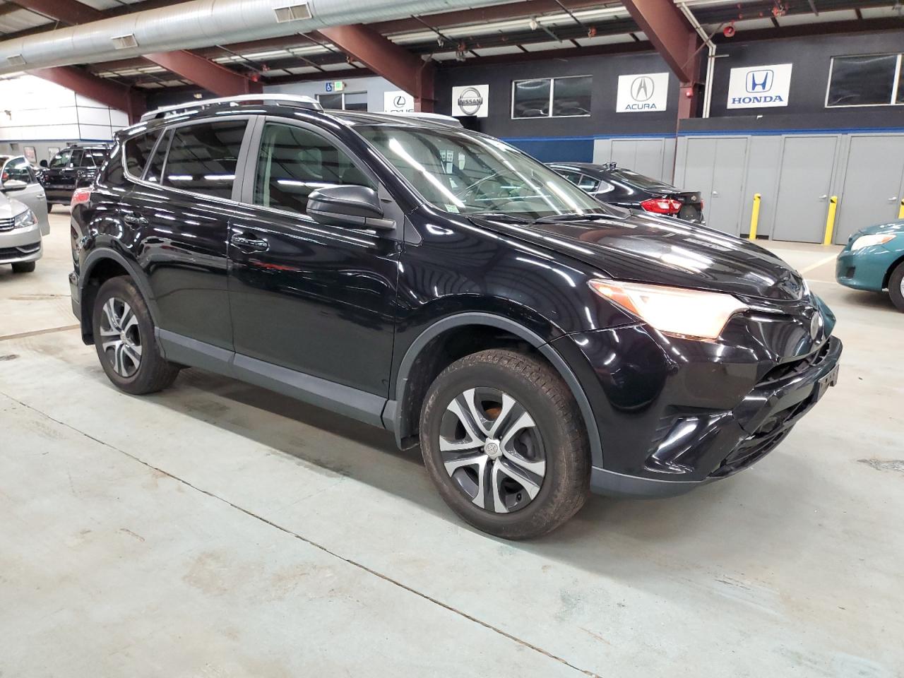 Lot #3041908848 2017 TOYOTA RAV4 LE