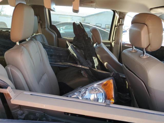 2016 CHRYSLER TOWN & COU - 2C4RC1BG4GR150451