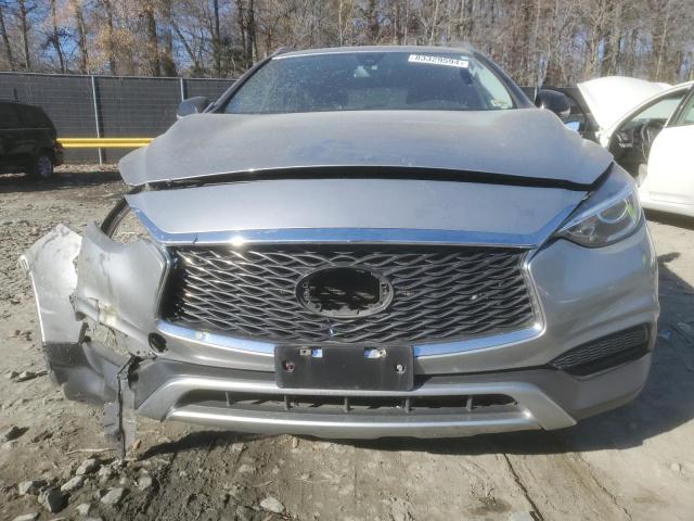 VIN SJKCH5CR9HA033563 2017 INFINITI QX30 no.5