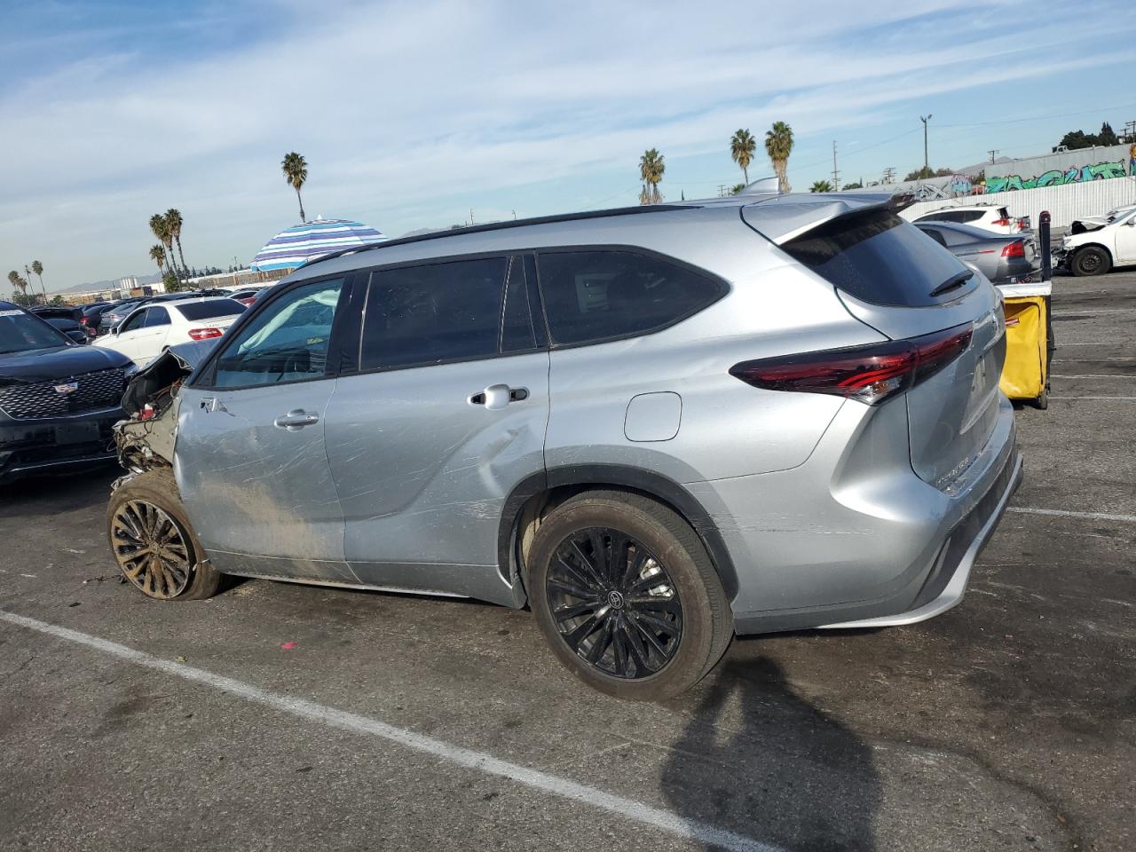 Lot #3033030057 2024 TOYOTA HIGHLANDER