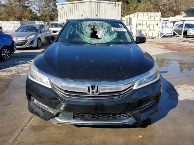 2017 HONDA ACCORD TOU - 1HGCR3F92HA043529
