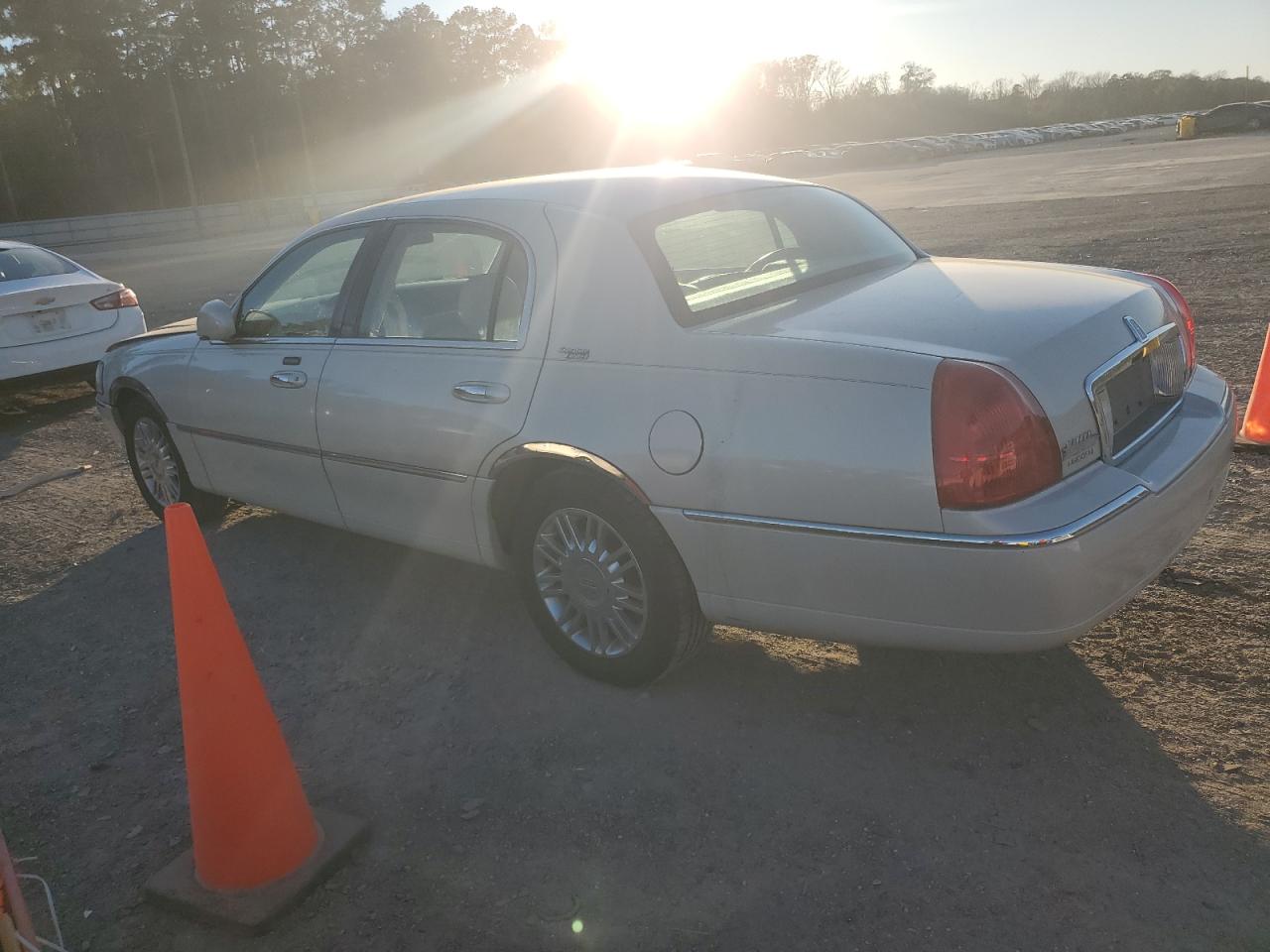 Lot #3044627212 2007 LINCOLN TOWN CAR S