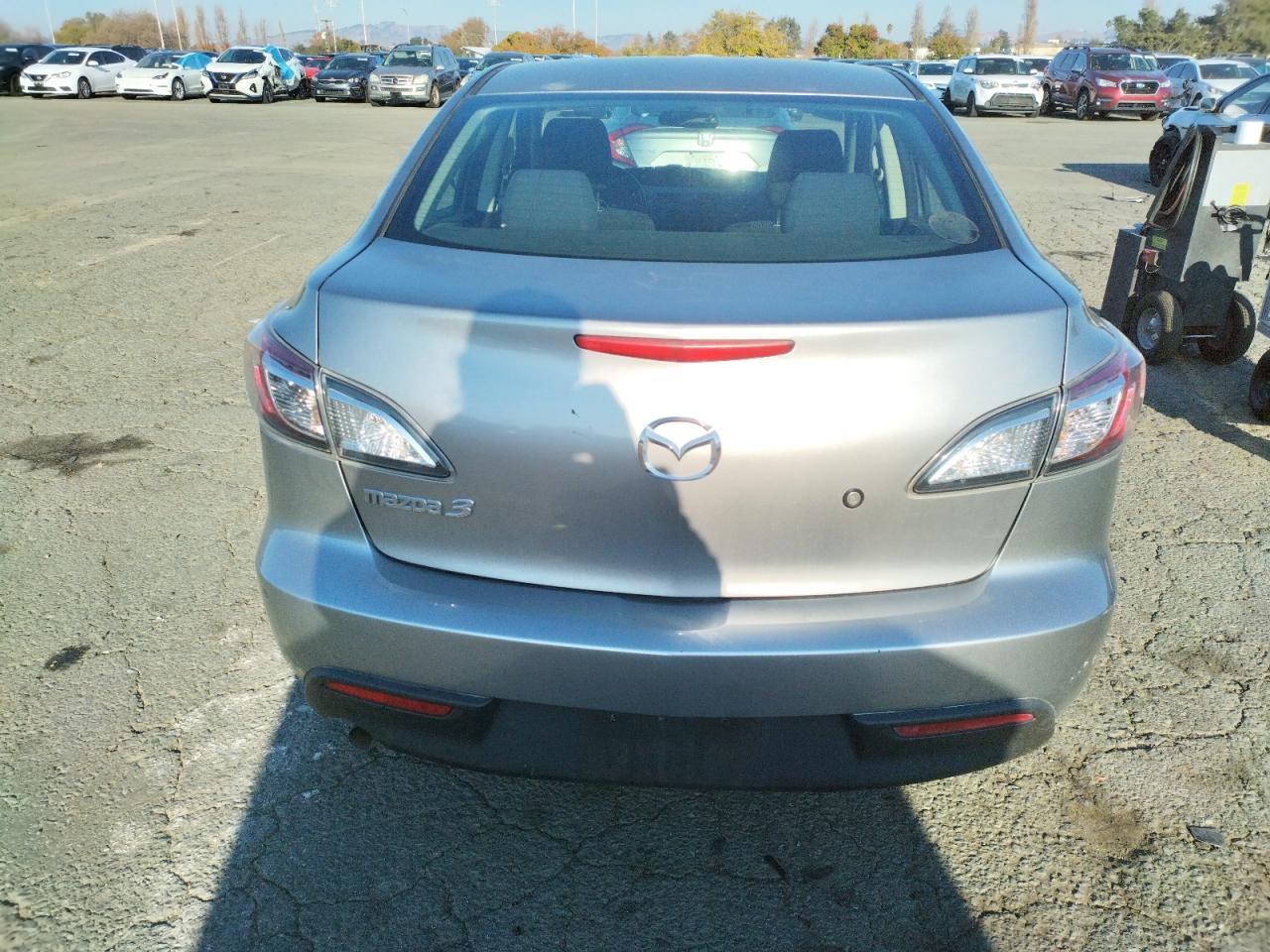 Lot #3023306270 2010 MAZDA 3 I