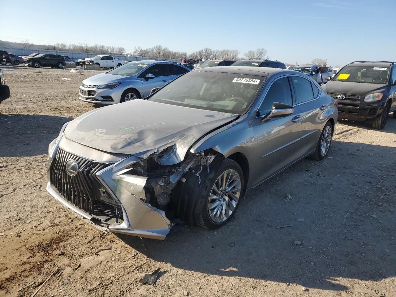  Salvage Lexus Es