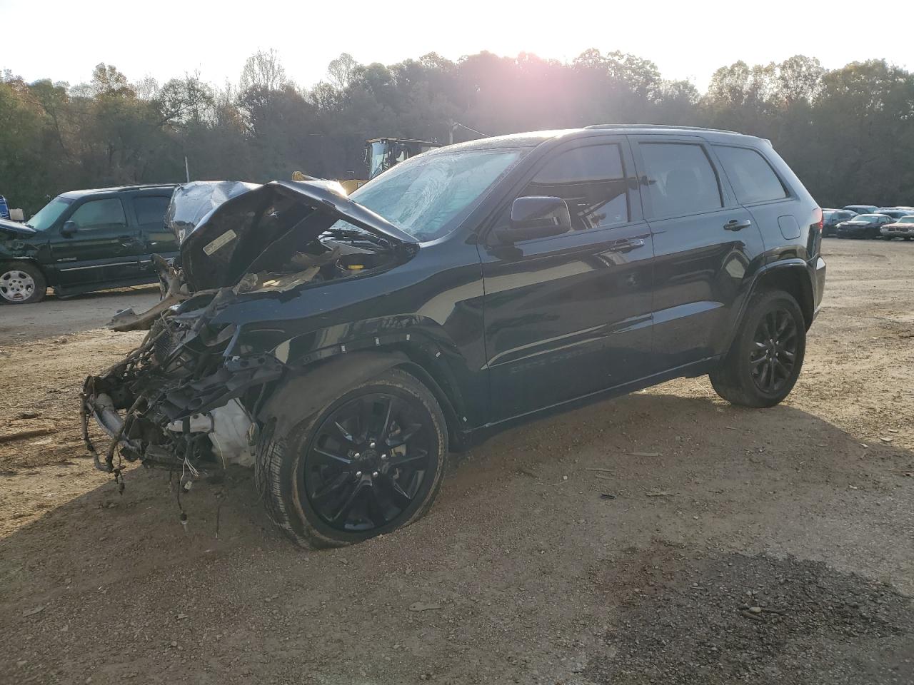  Salvage Jeep Grand Cherokee