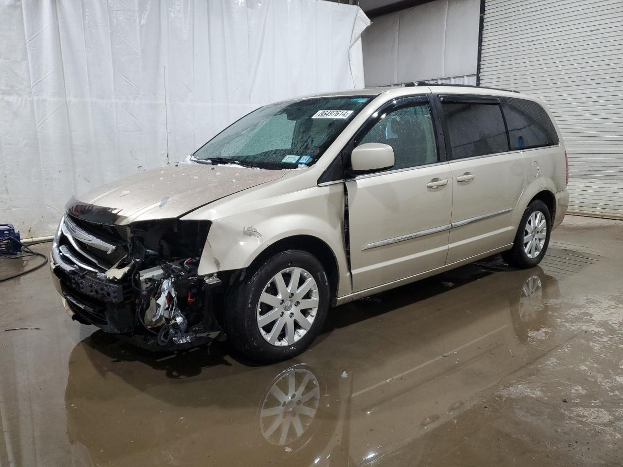 Lot #3040717793 2014 CHRYSLER TOWN & COU