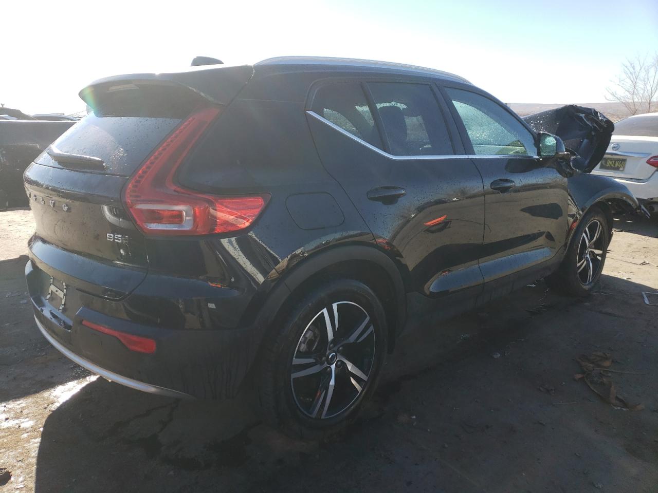 Lot #3030461461 2024 VOLVO XC40 CORE