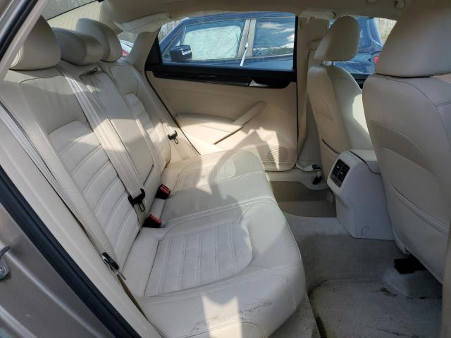 2015 VOLKSWAGEN PASSAT SEL - 1VWCV7A38FC055316