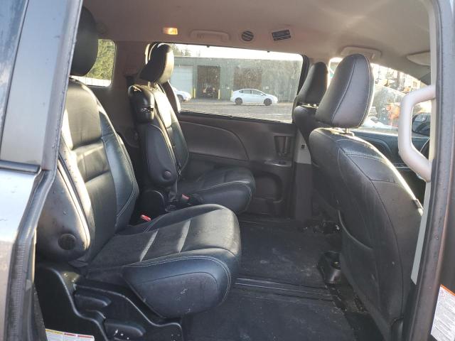 2016 TOYOTA SIENNA SE 5TDXK3DC6GS714432