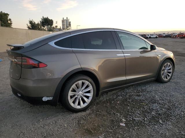 TESLA MODEL X 2016 gray  electric 5YJXCBE23GF009119 photo #4