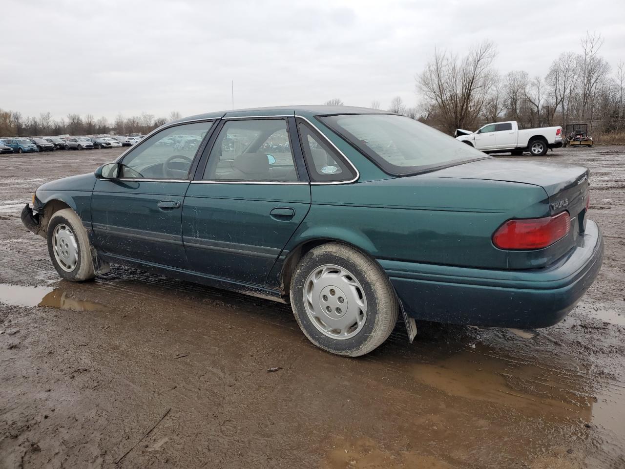 Lot #3030488476 1995 FORD TAURUS GL