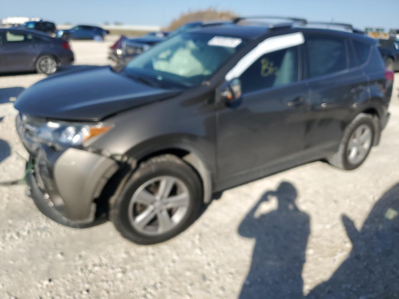  Salvage Toyota RAV4