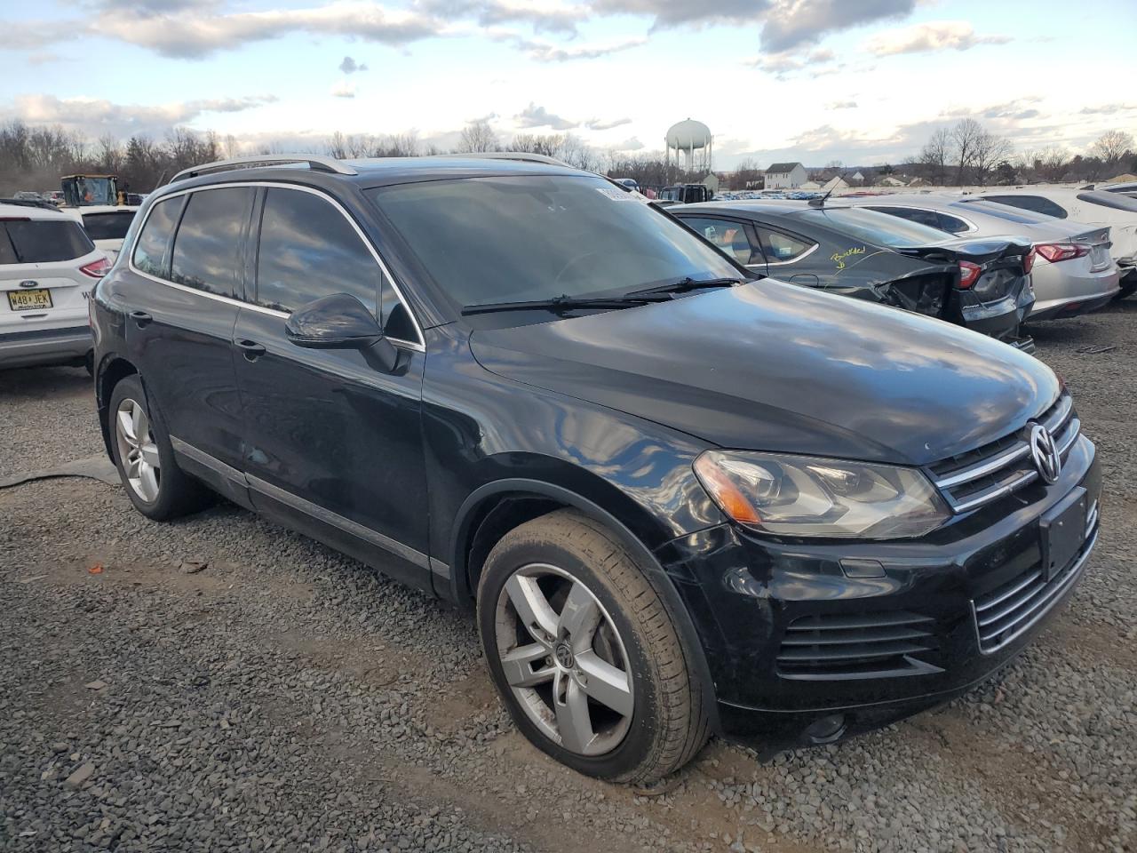 Lot #3027074779 2011 VOLKSWAGEN TOUAREG V6