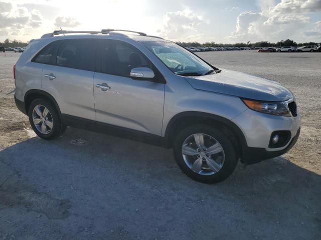 VIN 5XYKU3A6XDG405266 2013 KIA SORENTO no.4