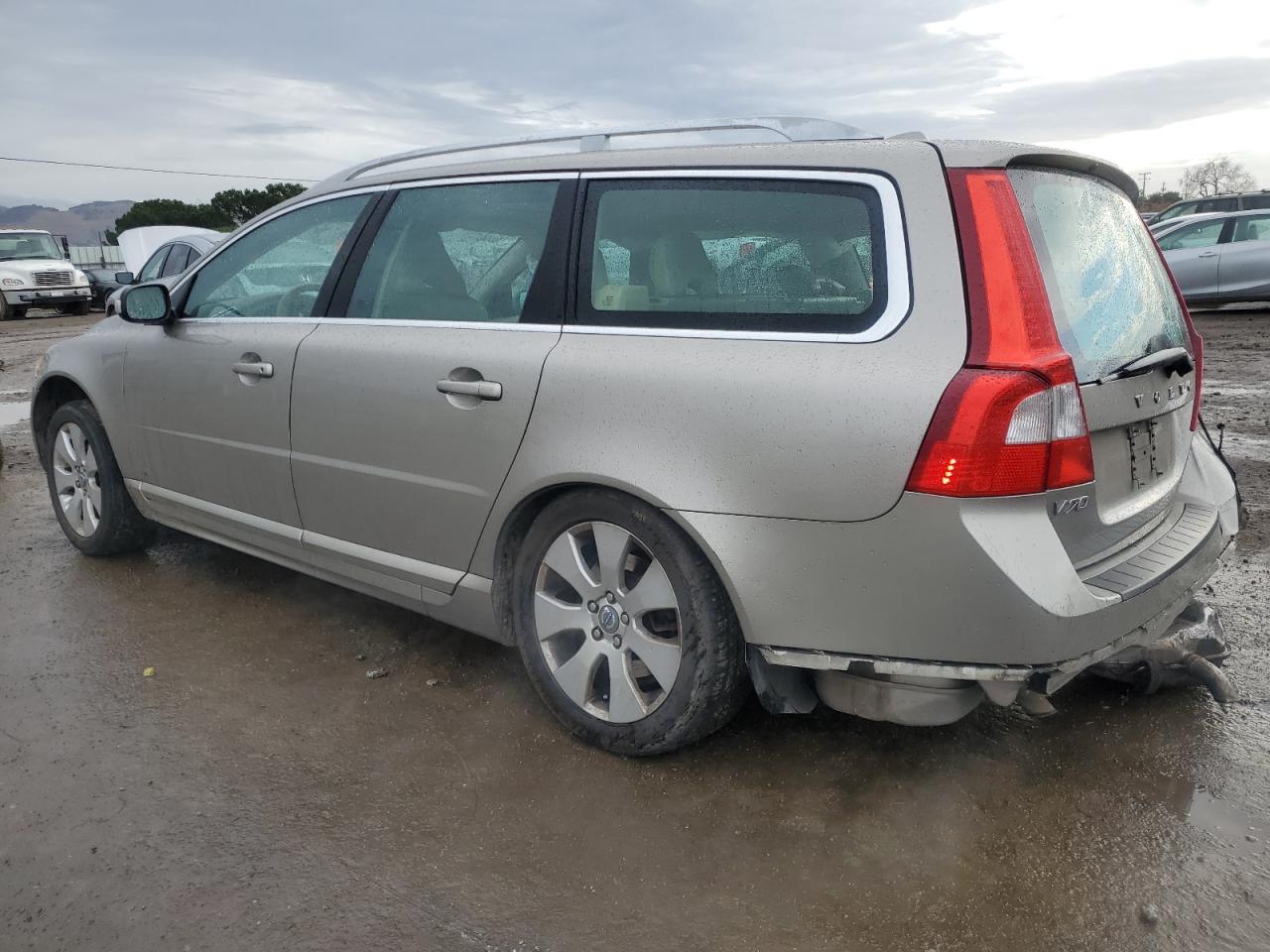 Lot #3029752247 2008 VOLVO V70 3.2